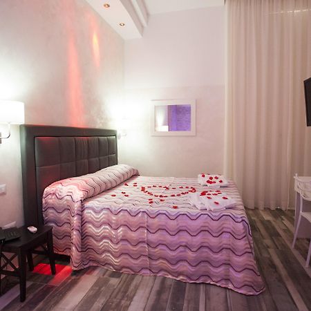 Napoli Garibaldi Square Bed and Breakfast Exteriör bild