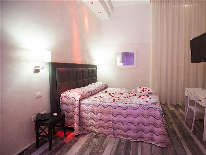 Napoli Garibaldi Square Bed and Breakfast Exteriör bild